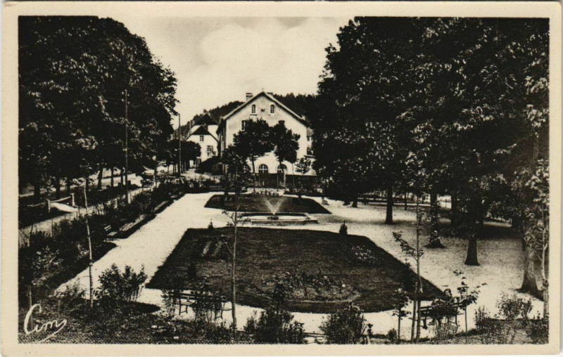 Carte postale ancienne Maiche Le Square à Maîche