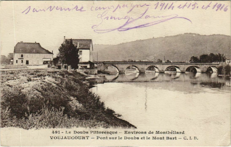 Carte postale ancienne Voujaucourt Pont sur le Doubs et le Mont Bart - Montbeliard Env. à Doubs