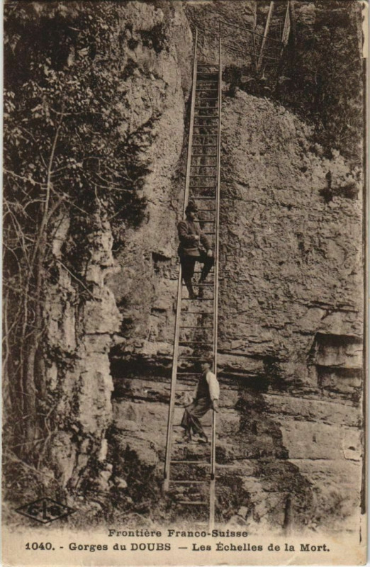 Carte postale ancienne Gorges du Doubs - Les Echelles de la Mort à Doubs