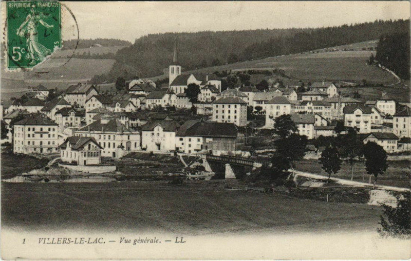 Carte postale ancienne Villers-le-Lac Vue Generale à Villers-le-Lac
