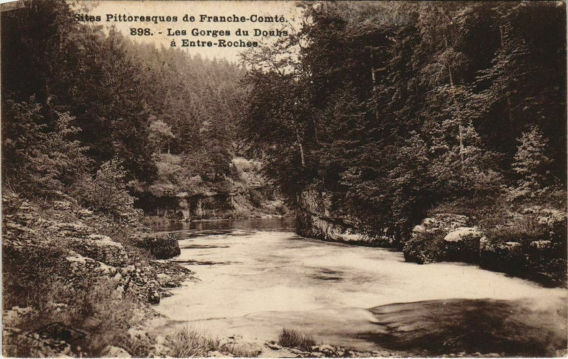 Carte postale ancienne Les Gorges du Doubs a Entre-Roches à Doubs