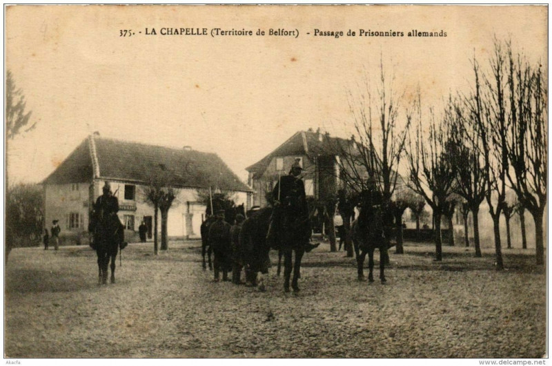Carte postale ancienne Belfort La Chapelle Passage de Prisonniers allemands à Belfort