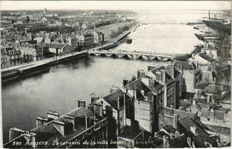 Carte postale ancienne Angers Panorama de la ville basse à Angers