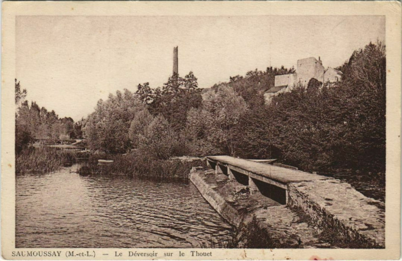 Carte postale ancienne Saumoussay Le Deversoir sur le Thouet