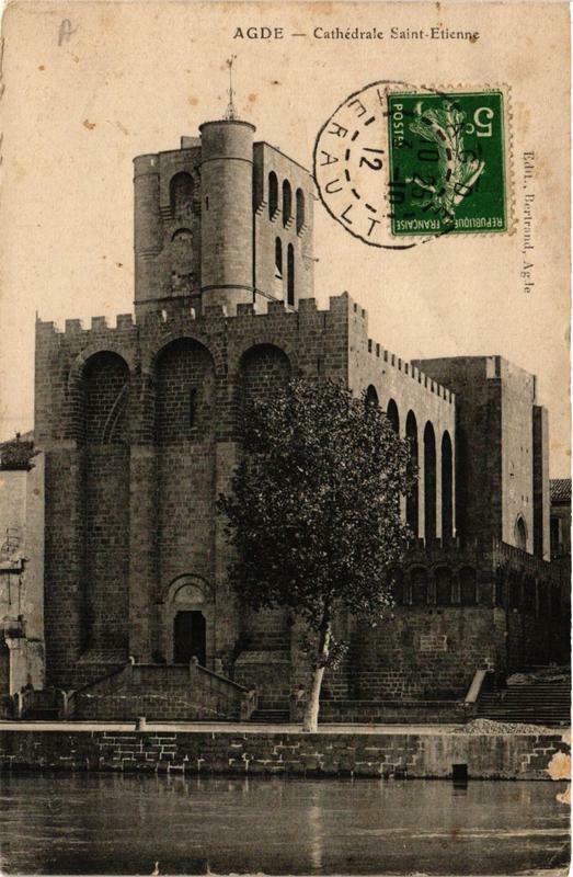 Carte postale ancienne Agde Cathédrale Saint-Etienne à Agde