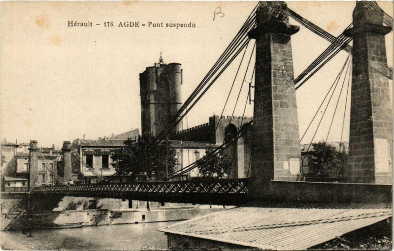 Carte postale ancienne Agde Pont Suspendu à Agde