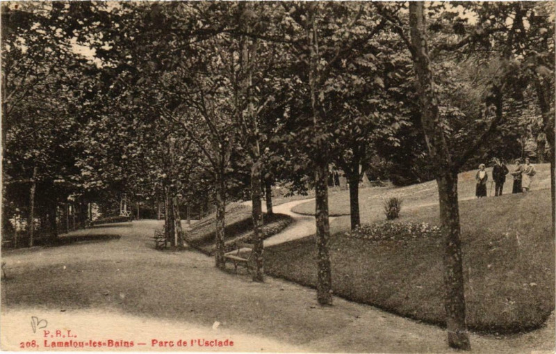 Carte postale ancienne Lamalou-les-Bains Parc de l'Usclade à Lamalou-les-Bains