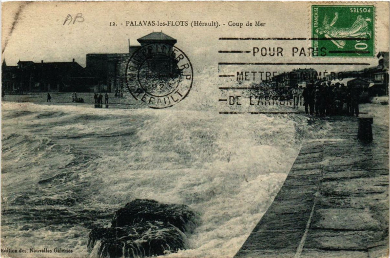 Carte postale ancienne Palavas-les-Flots Coup de Mer à Palavas-les-Flots