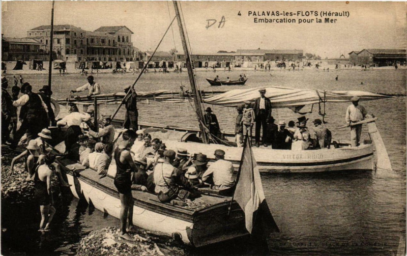 Carte postale ancienne Palavas-les-Flots Embarcation pour la Mer à Palavas-les-Flots