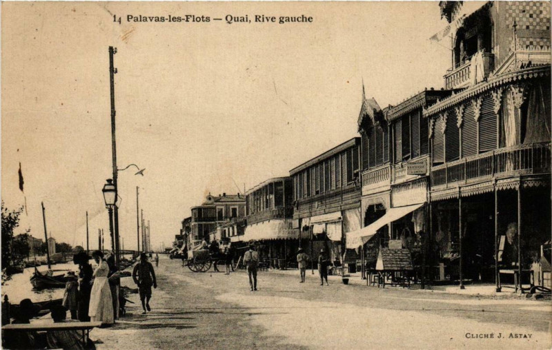 Carte postale ancienne Palavas-les-Flots Quai rive gauche à Palavas-les-Flots