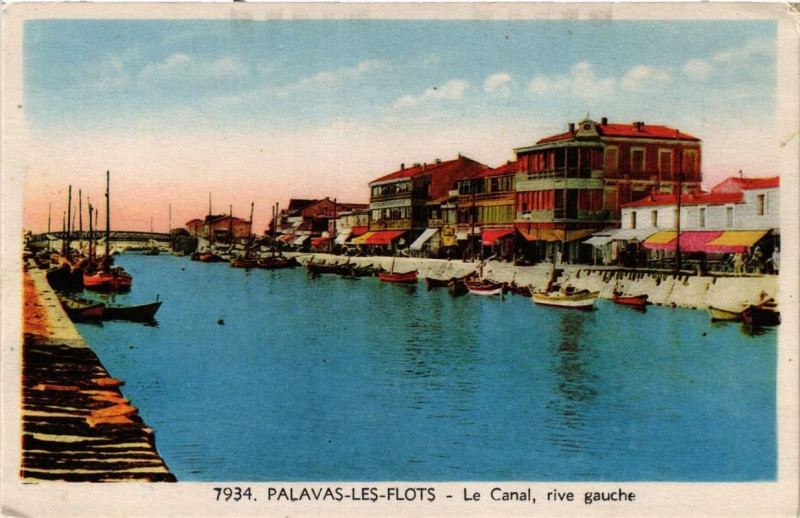 Carte postale ancienne Palavas-les-Flots Le Canal Rive gauche à Palavas-les-Flots