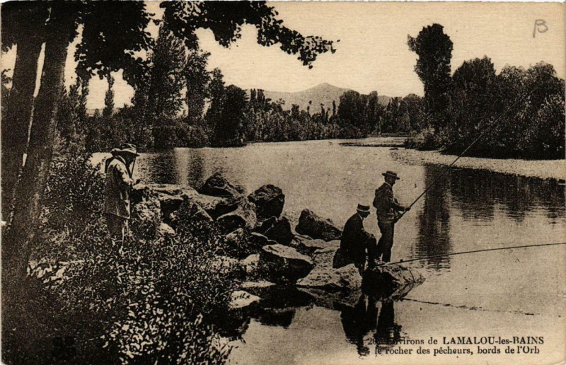 Carte postale ancienne Lamalou-les-Bains Le Rocher des pecheurs bords de l'Orb à Lamalou-les-Bains