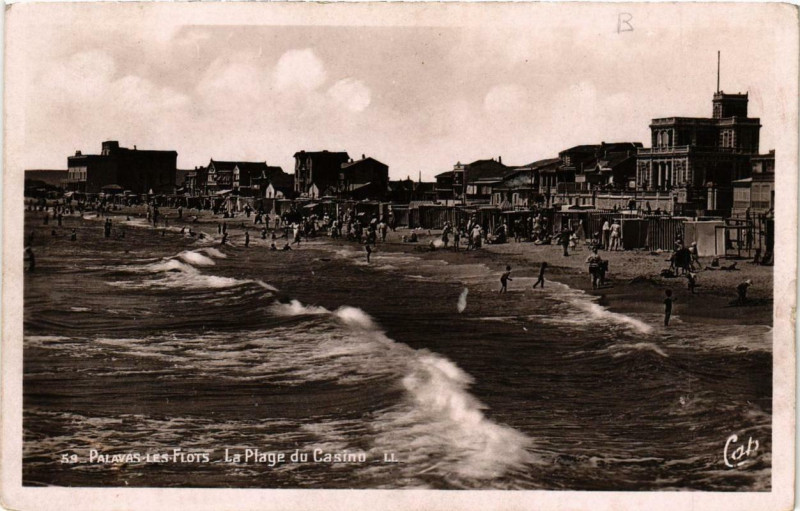 Carte postale ancienne Palavas-les-Flots La Plage du Casino à Palavas-les-Flots