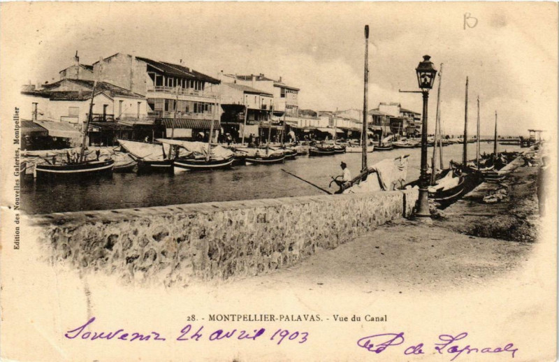 Carte postale ancienne Montpellier Vue du Canal à Montpellier