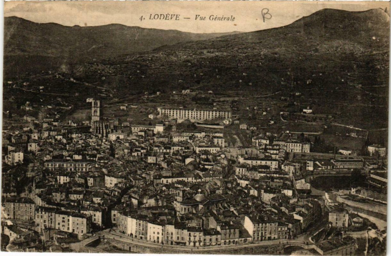 Carte postale ancienne Lodeve Vue générale à Lodève