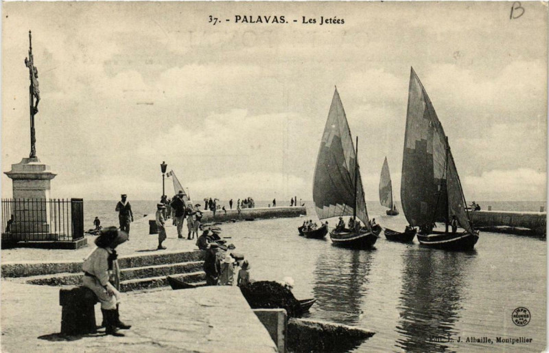 Carte postale ancienne Palavas Les Jetées