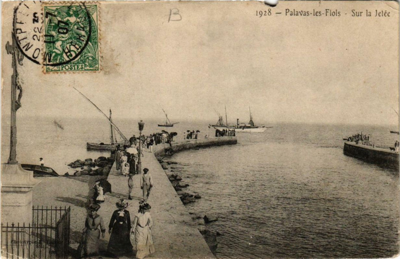 Carte postale ancienne Palavas-les-Flots Sur la Jetée à Palavas-les-Flots