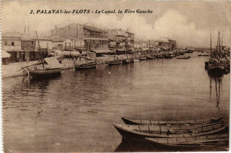 Carte postale ancienne Palavas-les-Flots Le Canal la Rive Gauche à Palavas-les-Flots