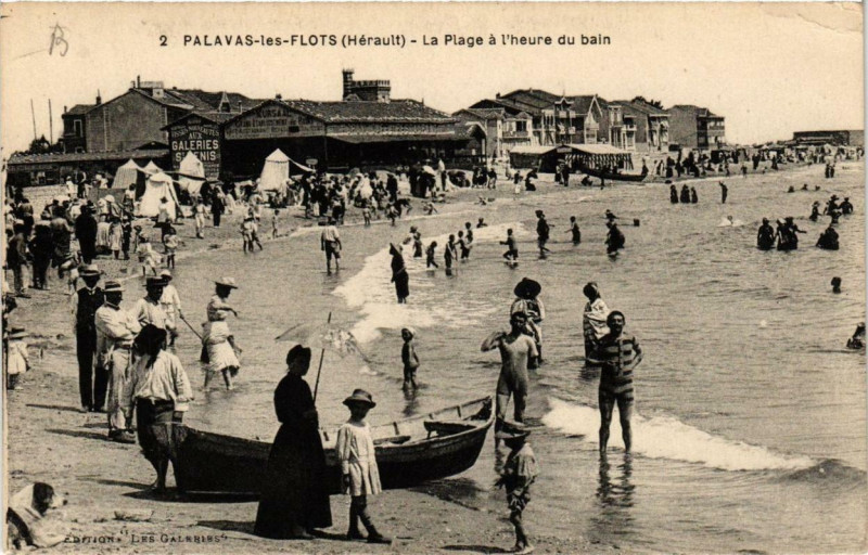 Carte postale ancienne Palavas-les-Flots La Plage a l'heure du bain à Palavas-les-Flots
