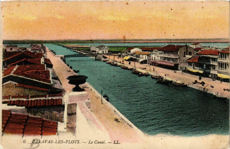 Carte postale ancienne Palavas-les-Flots Le Canal à Palavas-les-Flots