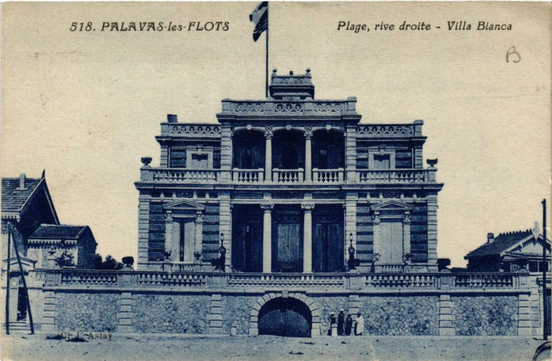 Carte postale ancienne Palavas-les-Flots Plage rive droite Villa Bianca à Palavas-les-Flots