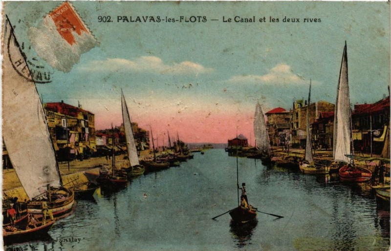Carte postale ancienne Palavas-les-Flots Le Canal et les deux rives à Palavas-les-Flots