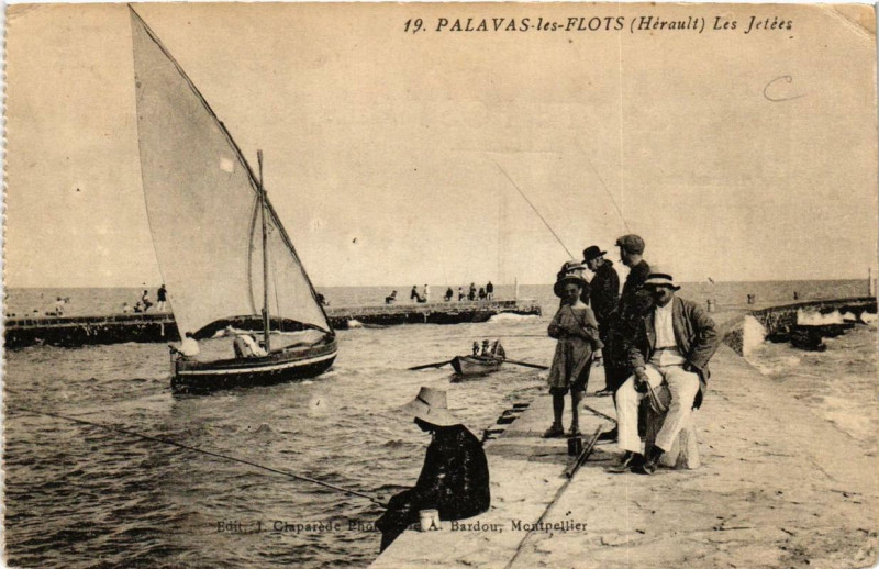 Carte postale ancienne Palavas-les-Flots Les Jetées à Palavas-les-Flots