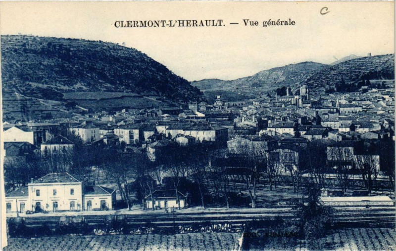 Carte postale ancienne Clermont-l'Herault Vue générale à Clermont-l'Hérault