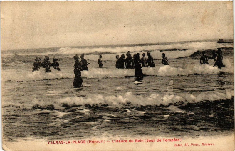 Carte postale ancienne Valras-la-Plage L'heure du Bain