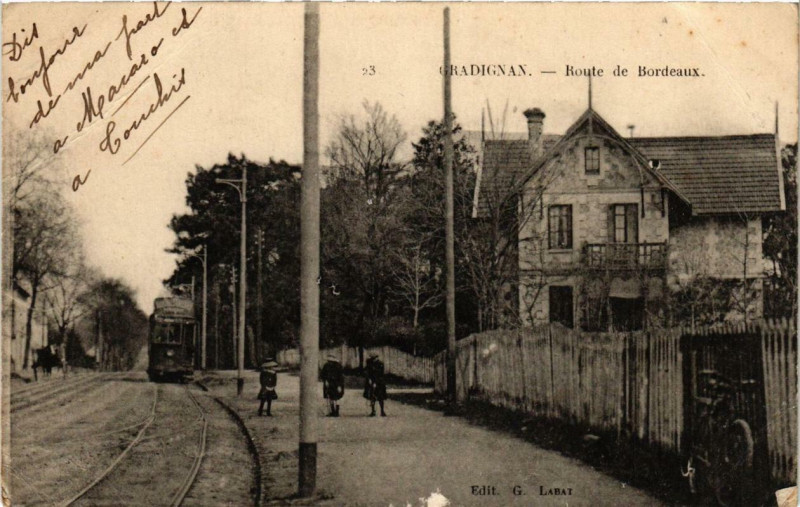 Carte postale ancienne Gradignan Route de Bordeaux