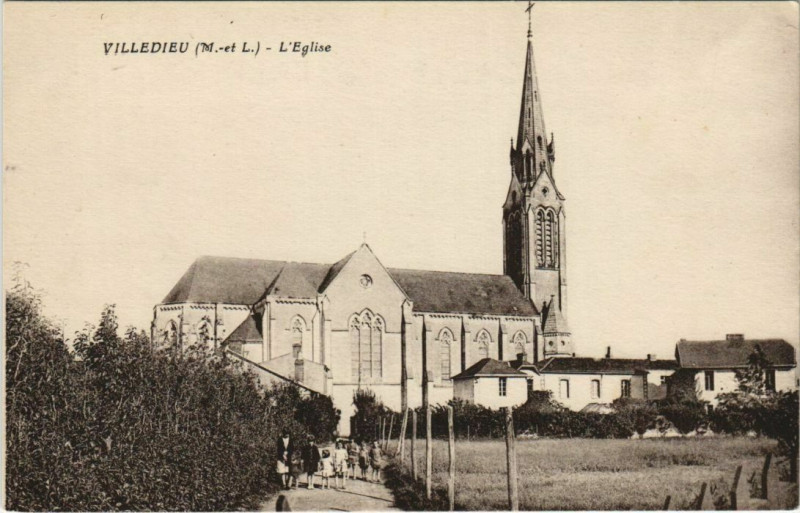Carte postale ancienne Villedieu L'Eglise