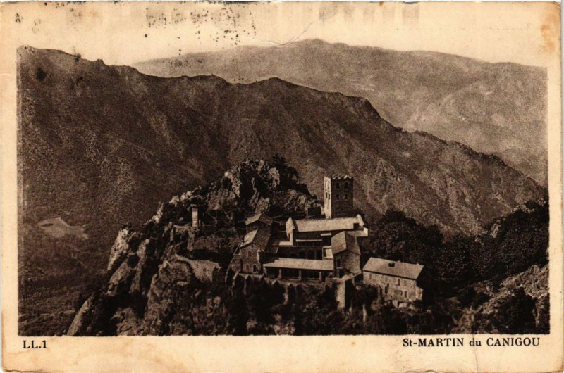 Carte postale ancienne Saint-Martin-du-Canigou