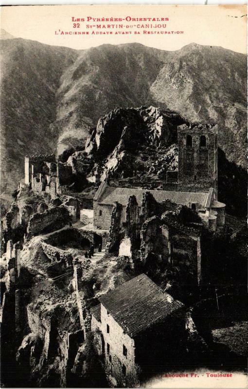 Carte postale ancienne Saint-Martin-du-Canigou L'Ancienne Abbaye avant sa Restauration à Ur