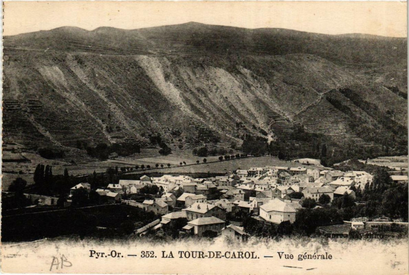Carte postale ancienne La Tour-de-Carol Vue générale à Ur