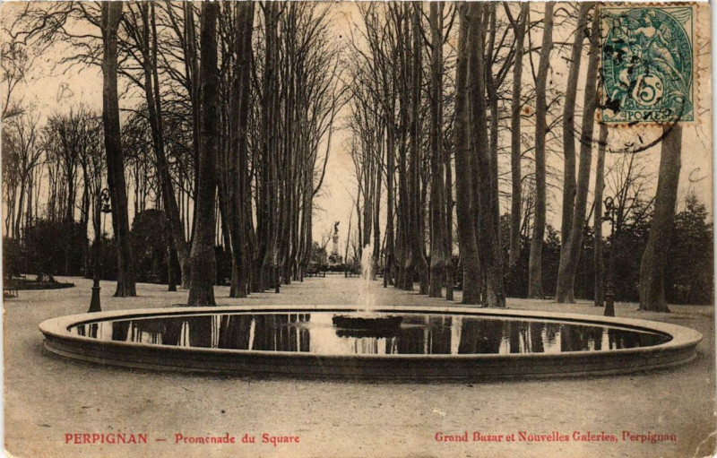 Carte postale ancienne Perpignan Promenade du Square à Perpignan