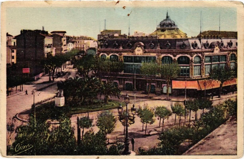Carte postale ancienne Perpignan Vue de la Place Catalogne à Perpignan
