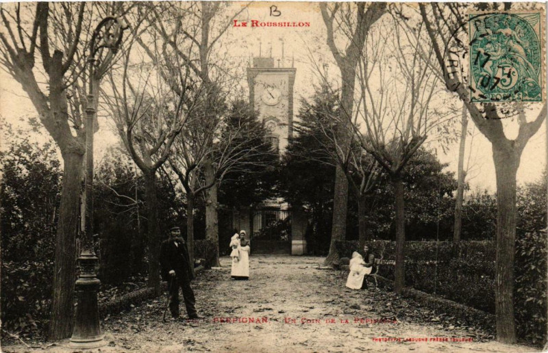 Carte postale ancienne Perpignan Un Coin de la P à Perpignan