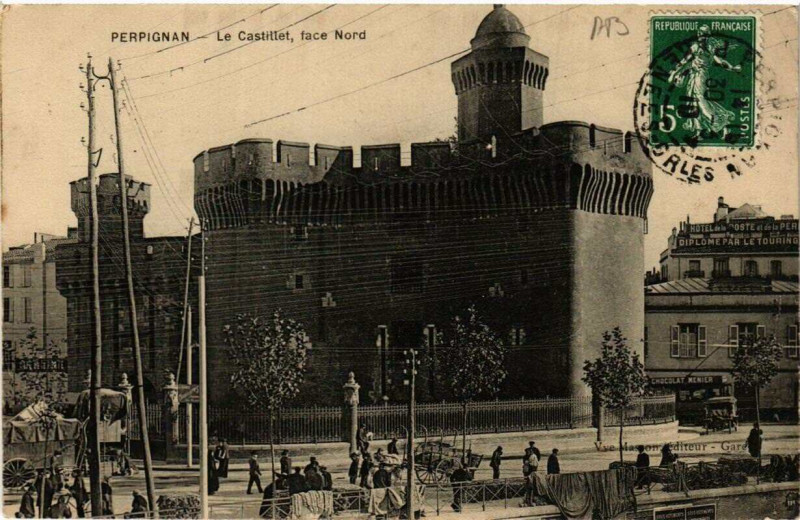 Carte postale ancienne Perpignan Le Castillet face Nord à Perpignan