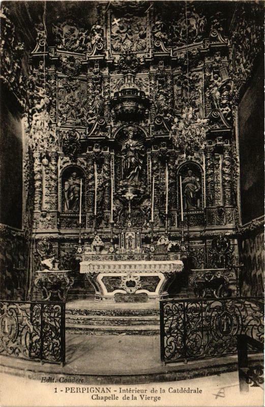 Carte postale ancienne Perpignan Intérieur de la Cathedrale Chapelle de la Vierge à Perpignan