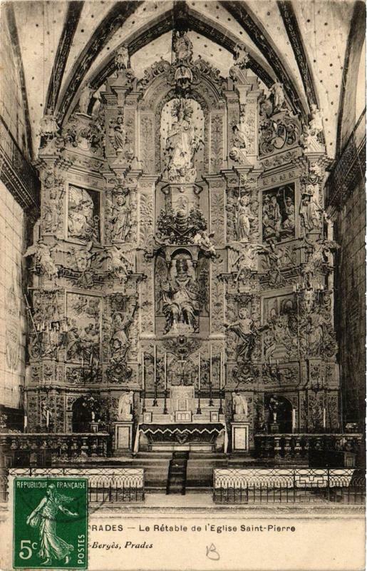 Carte postale ancienne Prades Le Rétable de l'Eglise Saint-Pierre à Prades