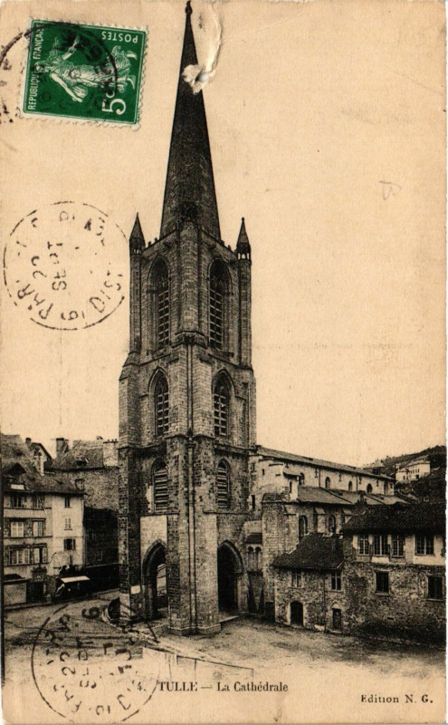 Carte postale ancienne Tulle - La Cathedrale à Tulle