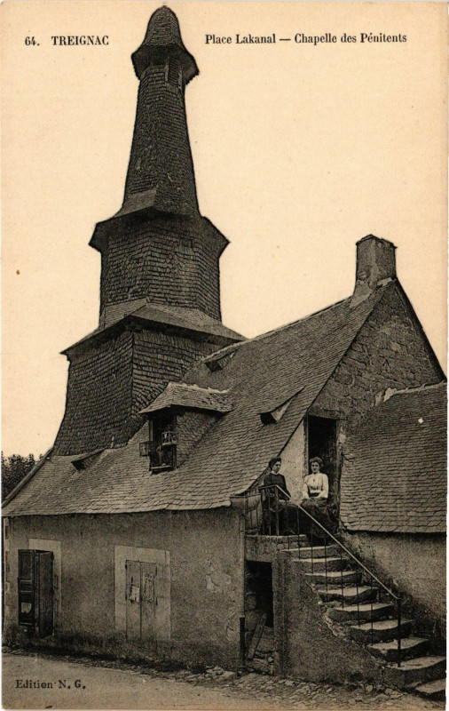 Carte postale ancienne Treignac - Chapelle des Penitents à Treignac