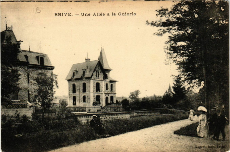 Carte postale ancienne Brive - Une Allée a la Guierle