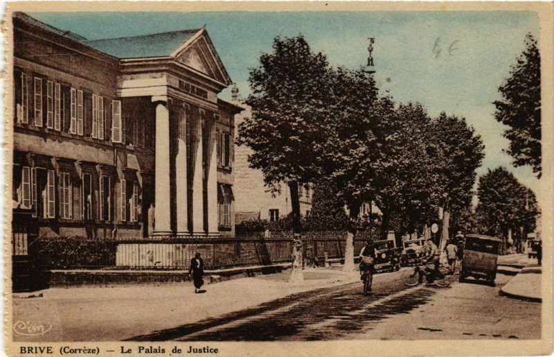 Carte postale ancienne Brive - Le Palais de Justice