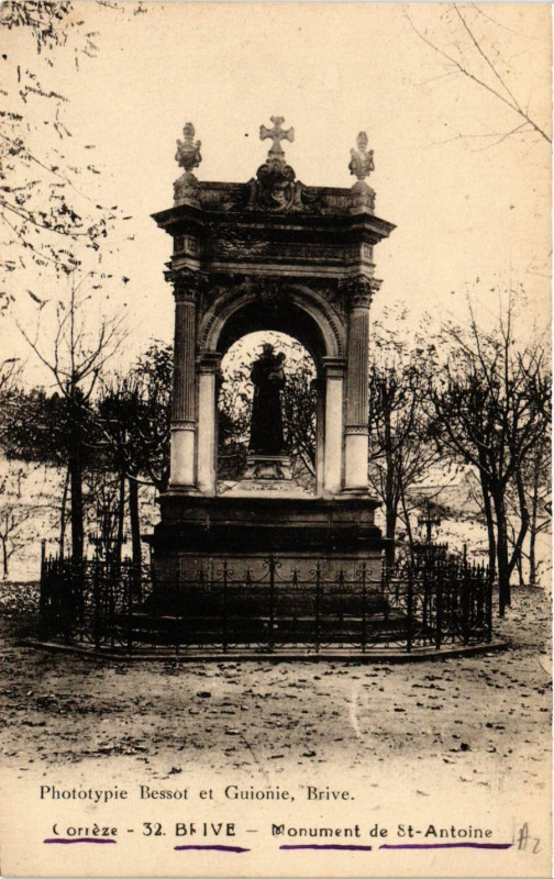 Carte postale ancienne Brive - Monument de Saint-Antoine
