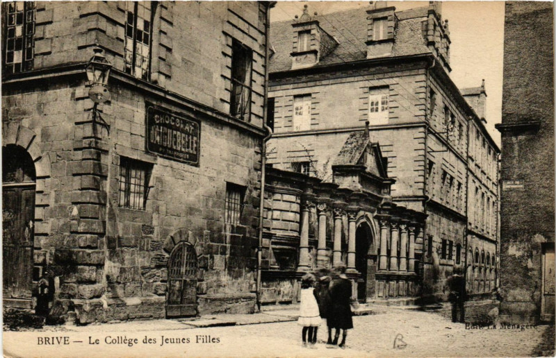 Carte postale ancienne Brive - Le College des Jeunes Filles