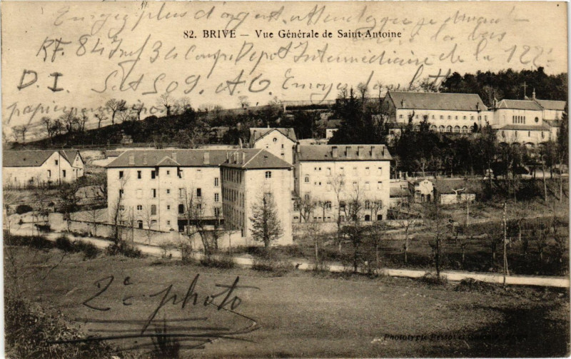 Carte postale ancienne Brive - Vue générale de Saint-Antoine