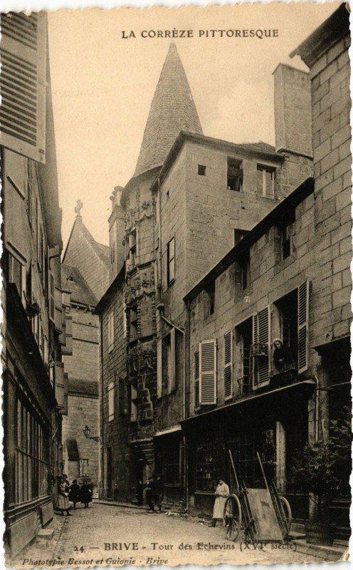 Carte postale ancienne Brive - Tour des Echevins