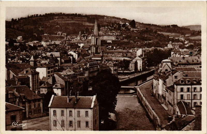 Carte postale ancienne Tulle - La Correze à Tulle