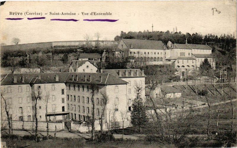 Carte postale ancienne Brive - Saint-Antoine - Vue d'Ensemble